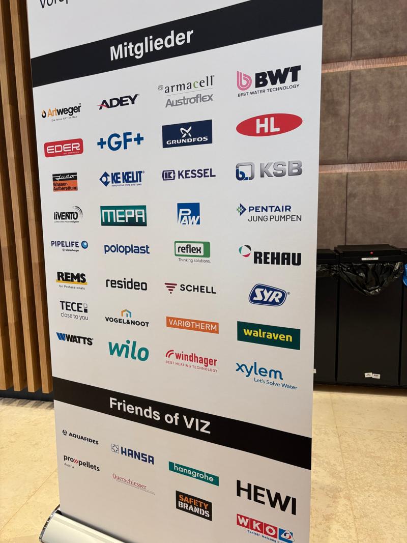 Rollup mit den Mitgliedern des VIZ, darunter PAW, Variotherm, Grundfos und Wilo